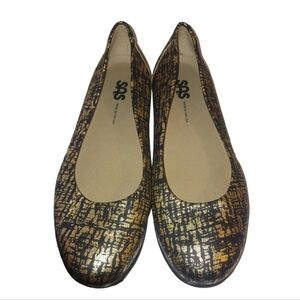 NEW SAS Scenic Ballet Flat Leather Black and Gold Ortholite Slip On sz 8